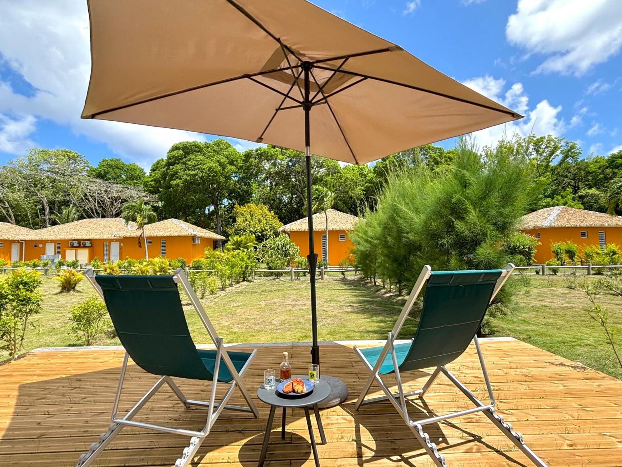 Bungalow La Kawannaise - Piscine, Terrasse, Plage Grand-Bourg  Ngoại thất bức ảnh